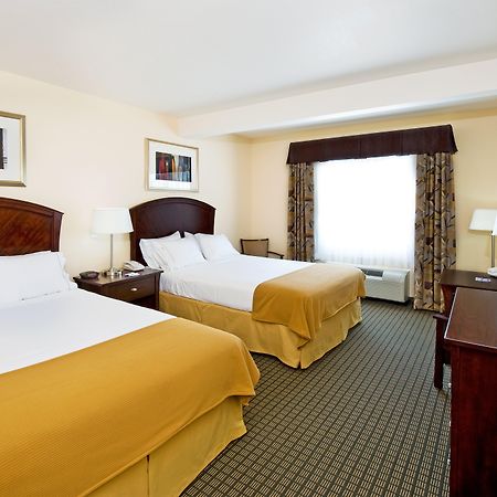 Holiday Inn Express & Suites Willcox Room photo